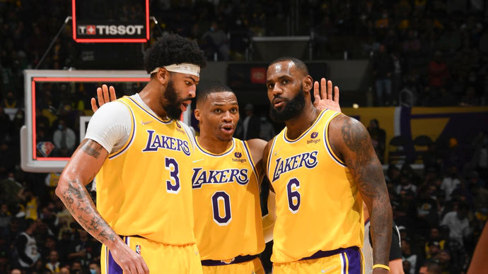 Lakers looking to make a trade for long-term success