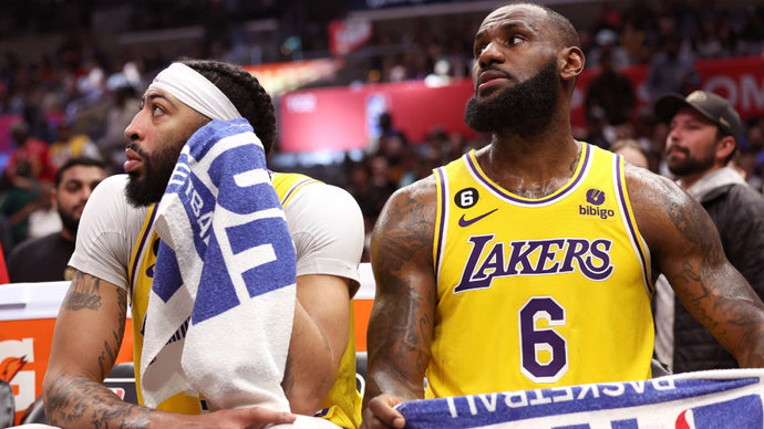Lakers look to push for top six seed against resting Suns
