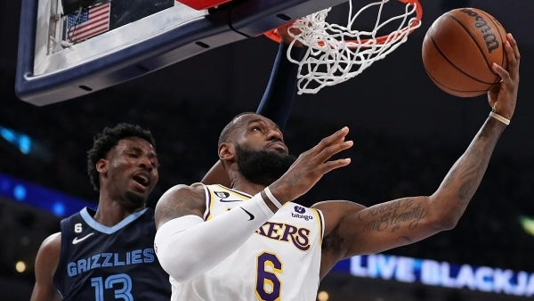 Lakers Steal Game 1 On The Road Over Grizzlies