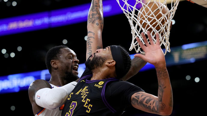 2 Takeaways From Lakers Loss to Knicks