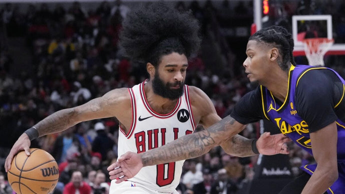 Lakers lose third straight game in loss to Bulls