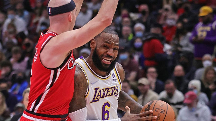 2 Keys to Victory: Lakers vs. Bulls